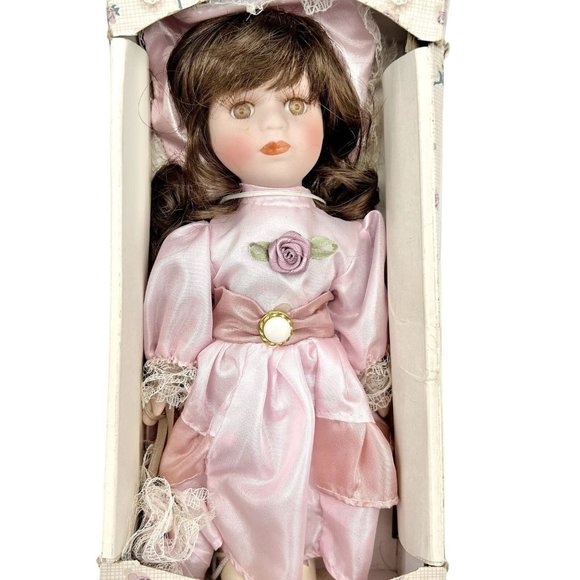Vintage Keepsake Memories Doll Genuine Fine Bisque Porcelain in Original Box - Picture 1 of 4